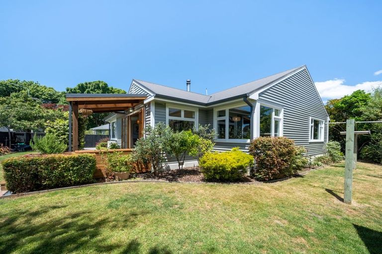 Photo of property in 252 Centaurus Road, Saint Martins, Christchurch, 8022