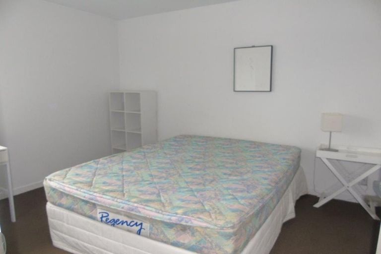 Photo of property in Montreaux Apartments, 8d/164 The Terrace, Wellington Central, Wellington, 6011