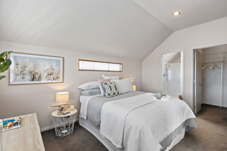 Photo of property in 27 Waverton Terrace, Churton Park, Wellington, 6037