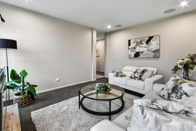 Photo of property in 2 Parkgrove Crescent, Pokeno, 2402