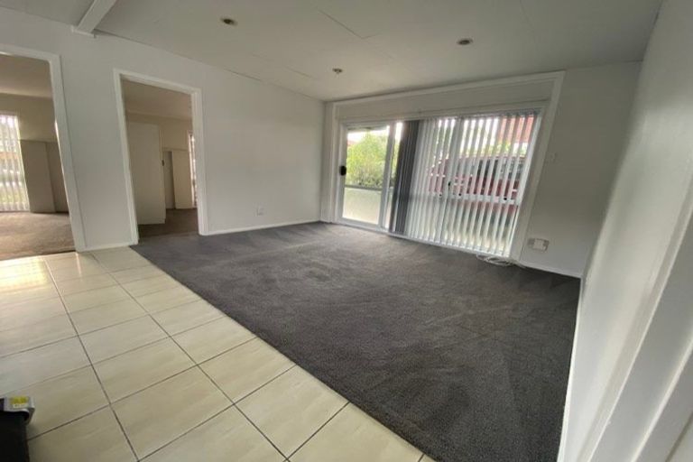 Photo of property in 23 Vanbrugh Place, Bucklands Beach, Auckland, 2014