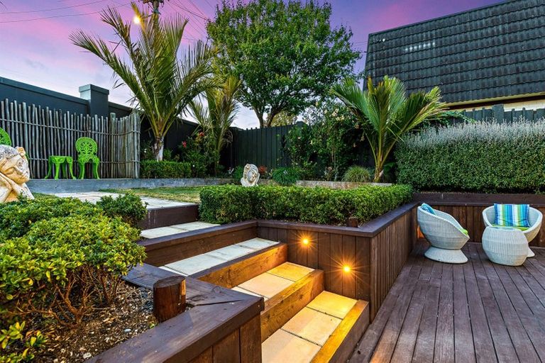 Photo of property in 6 Miri Road, Rothesay Bay, Auckland, 0630