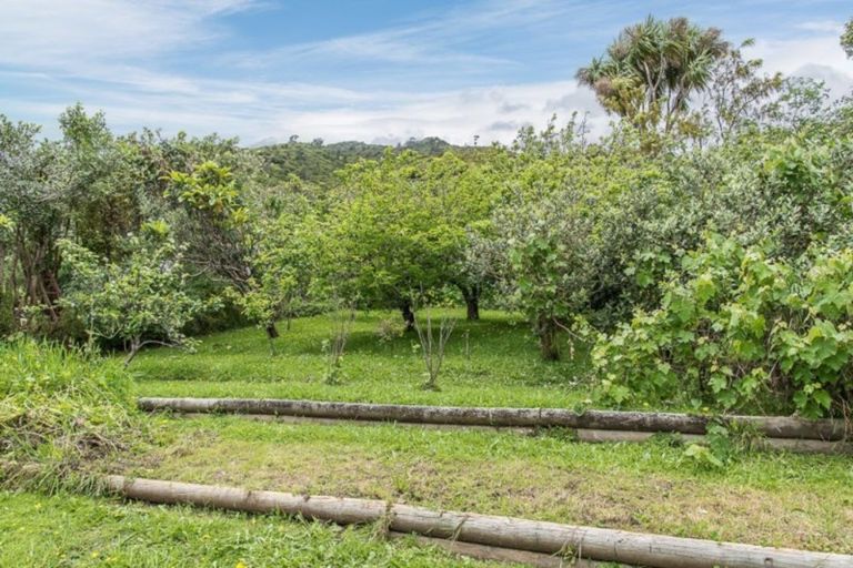 Photo of property in 25 Kotare Street, Waikanae, 5036