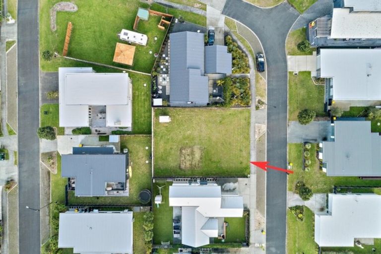 Photo of property in 13 Te Mana Street, Omaha, 0986