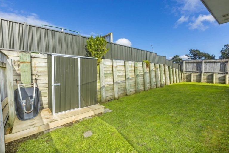 Photo of property in 21 Sunstone Crescent, Brown Owl, Upper Hutt, 5018