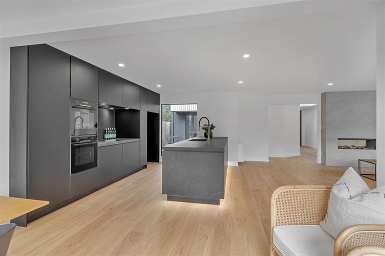 Photo of property in 2/15 Wai-iti Terrace, Burnside, Christchurch, 8053