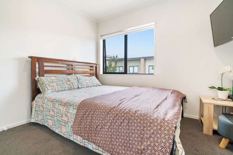Photo of property in 16 Pangu Way, Mangere, Auckland, 2022
