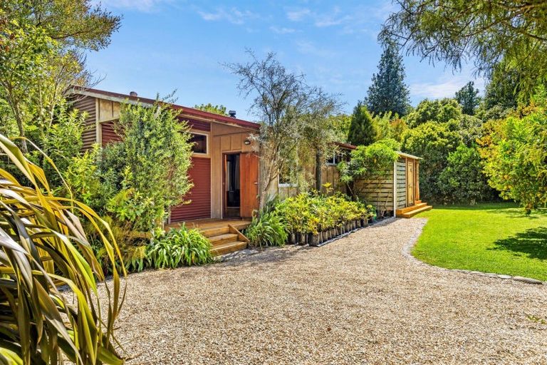 Photo of property in 15 Tukurua Road, Parapara, Takaka, 7182