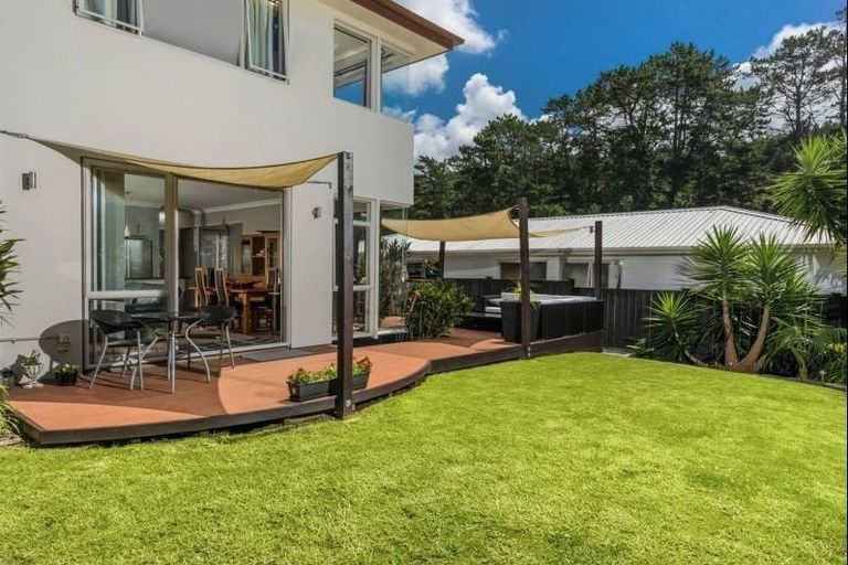 Photo of property in 7 Miromiro Street, Greenhithe, Auckland, 0632
