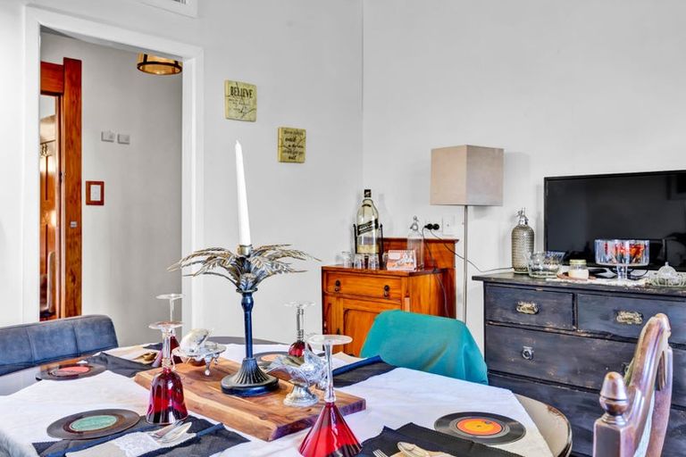 Photo of property in 75 Broadway, Stratford, 4332