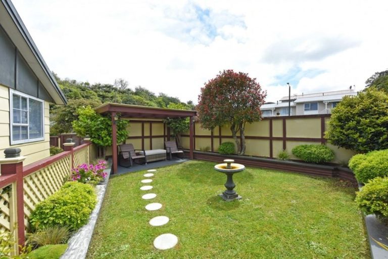 Photo of property in 218 Major Drive, Kelson, Lower Hutt, 5010