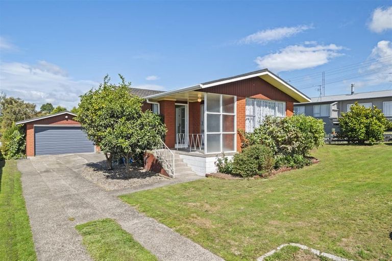 Photo of property in 3 Carter Drive, Pomare, Rotorua, 3015