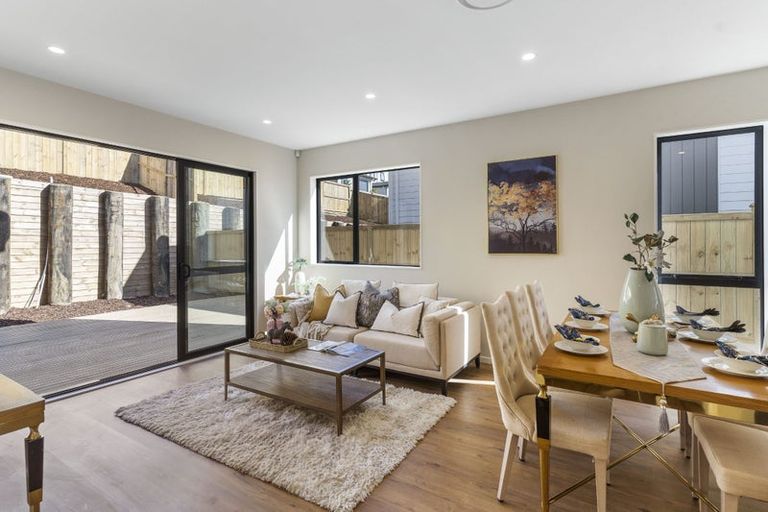 Photo of property in 32 Grand Ridge Avenue, Flat Bush, Auckland, 2019