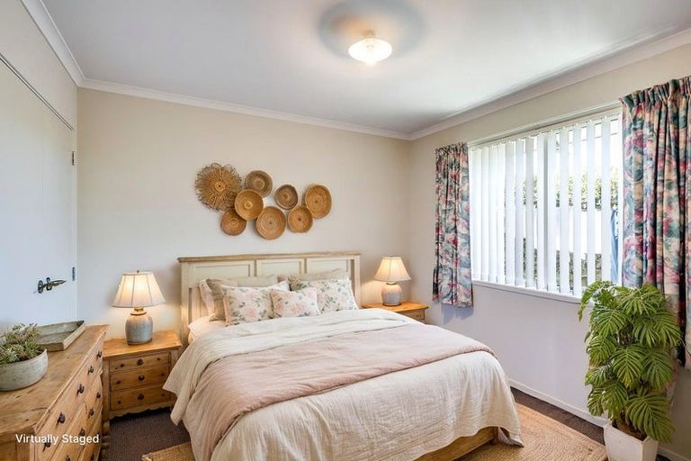 Photo of property in 17d Meeanee Road, Taradale, Napier, 4112