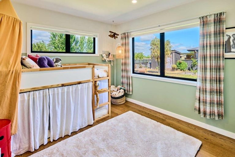 Photo of property in 2 Pukeko Lane, Carterton, 5713