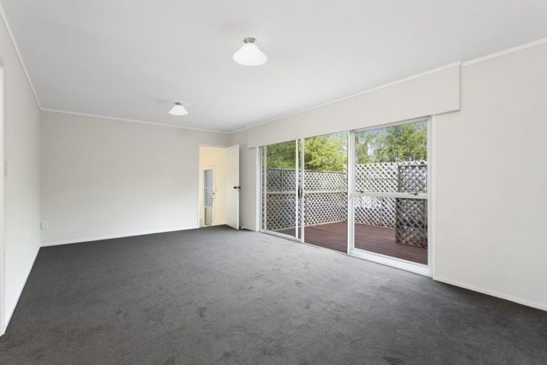 Photo of property in 1/30 Hiwihau Place, Glenfield, Auckland, 0629