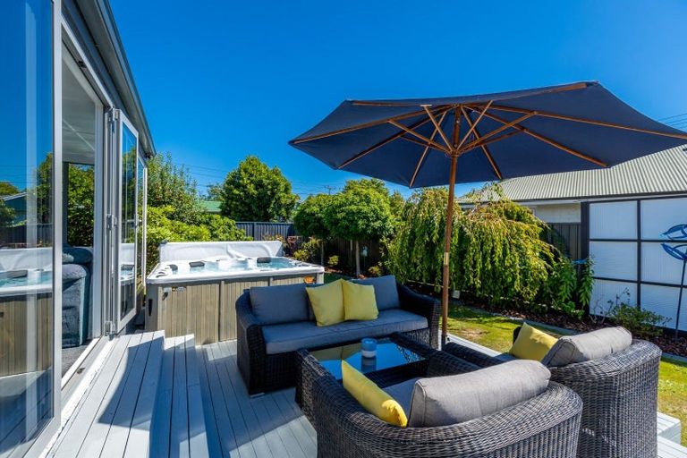 Photo of property in 8 Neale Avenue, Stoke, Nelson, 7011