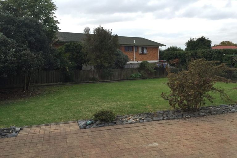 Photo of property in 4 Widmore Drive, Massey, Auckland, 0614