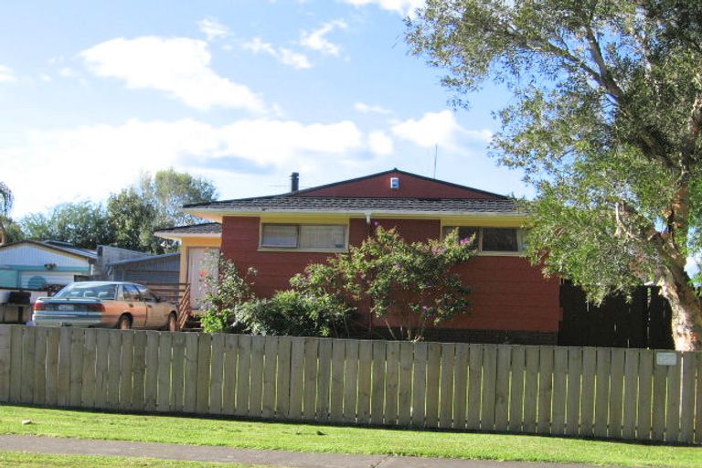 Photo of property in 9 Sandrine Avenue, Clover Park, Auckland, 2019