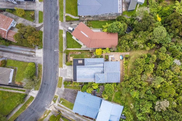 Photo of property in 7 Lowry Crescent, Stokes Valley, Lower Hutt, 5019