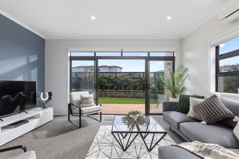 Photo of property in 4 Teal Way, Hobsonville, Auckland, 0616