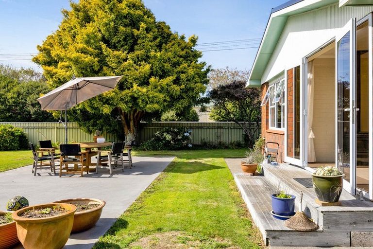 Photo of property in 27 Cameron Street, Hawera, 4610