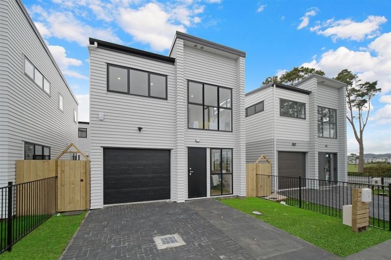 Photo of property in 11 Arapapa Road, Papakura, 2110