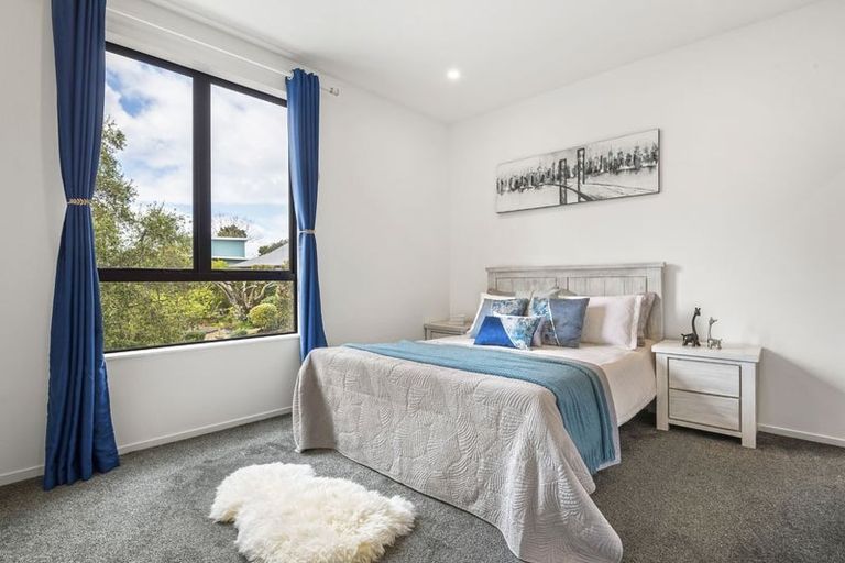 Photo of property in 61a Knights Road, Rothesay Bay, Auckland, 0630