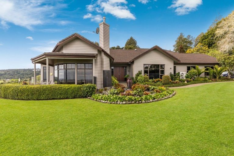 Photo of property in 39 Harry Dreadon Road, Opaheke, Papakura, 2584