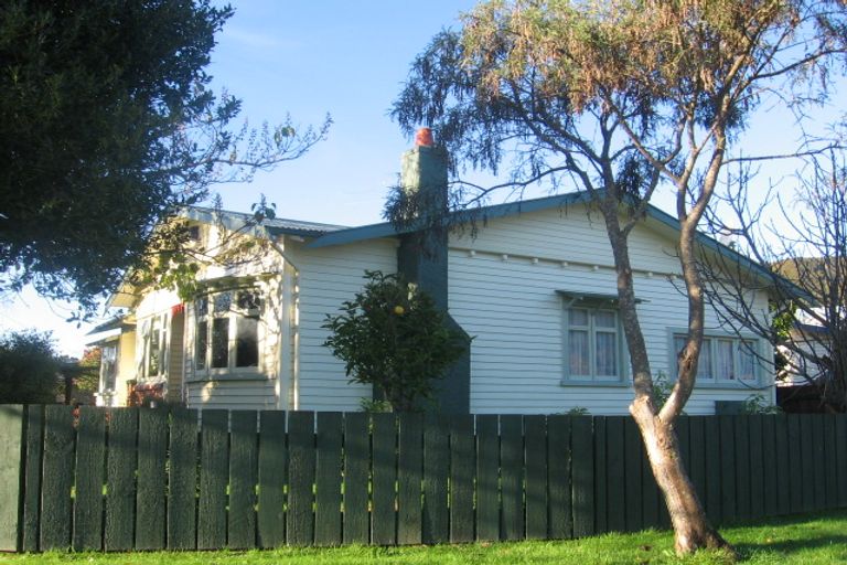 Photo of property in 1 Burnside Street, Waterloo, Lower Hutt, 5011