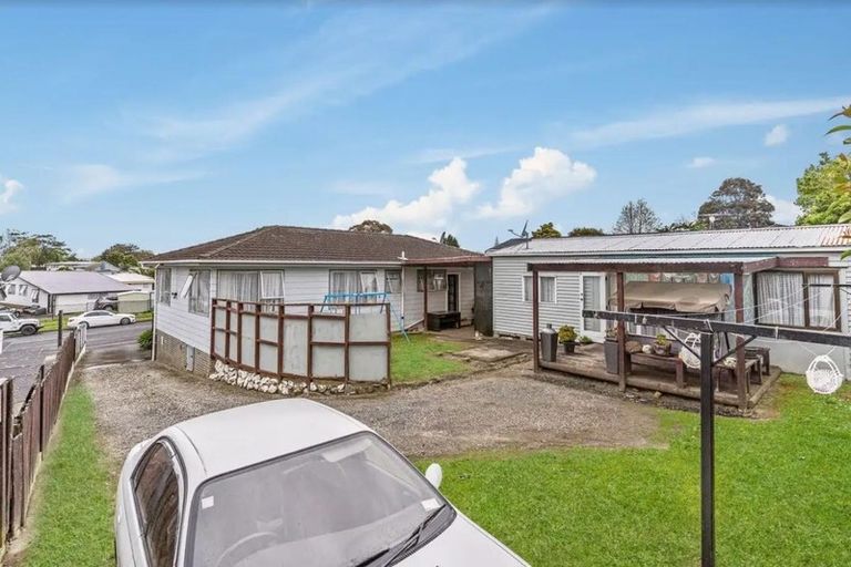 Photo of property in 34 Burbank Avenue, Manurewa, Auckland, 2102