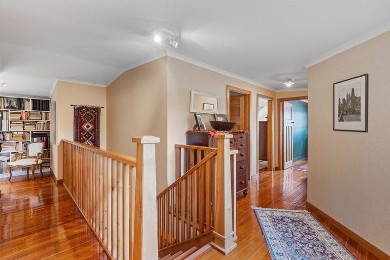 Photo of property in 1 Howard Street, Macandrew Bay, Dunedin, 9014
