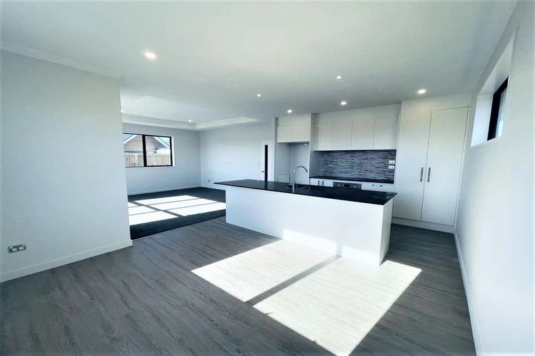 Photo of property in 27 Horoeka Street, Russley, Christchurch, 8042