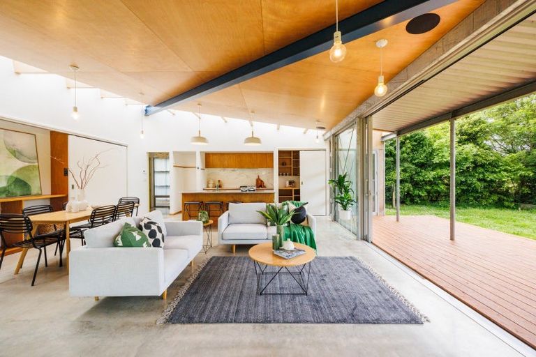 Photo of property in 849b Makerua Road, Tokomaru, Palmerston North, 4474