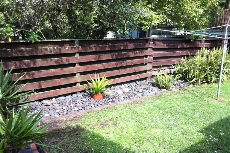 Photo of property in 2/41 Northumberland Avenue, Belmont, Auckland, 0622