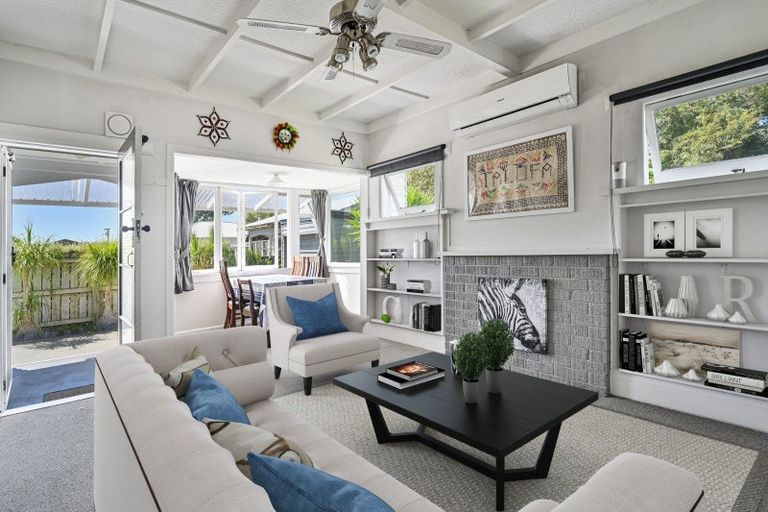 Photo of property in 102a Maddison Street, Akina, Hastings, 4122