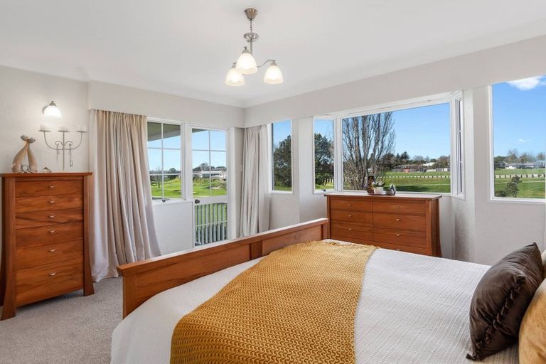 Photo of property in 56 Links View Drive, Omokoroa, 3114