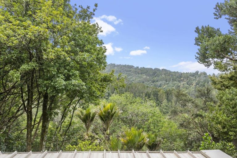 Photo of property in 18 Tinopai Road, Titirangi, Auckland, 0604