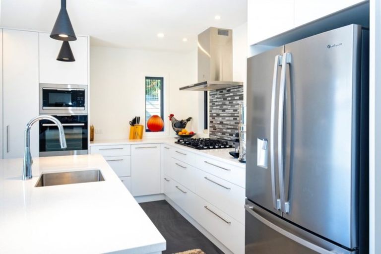 Photo of property in 14a Muritai Crescent, Havelock North, 4130