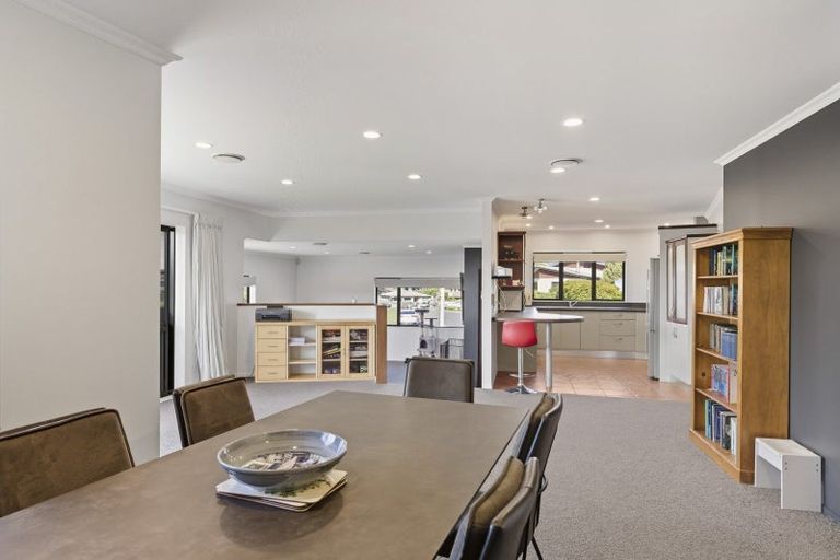 Photo of property in 5 Rotokare Crescent, Whalers Gate, New Plymouth, 4310