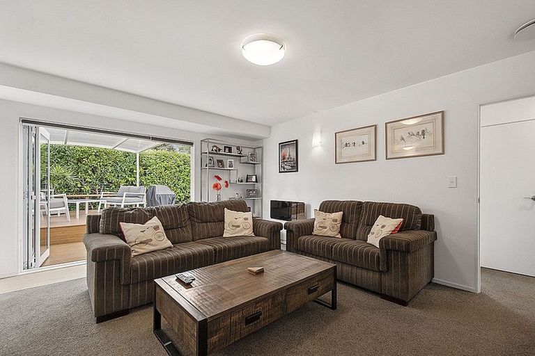 Photo of property in 1/49 Nile Road, Milford, Auckland, 0620