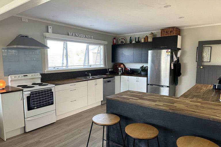 Photo of property in 65 Strange Street, Waitara, 4320