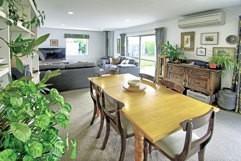 Photo of property in 19 Nash Place, Masterton, 5810