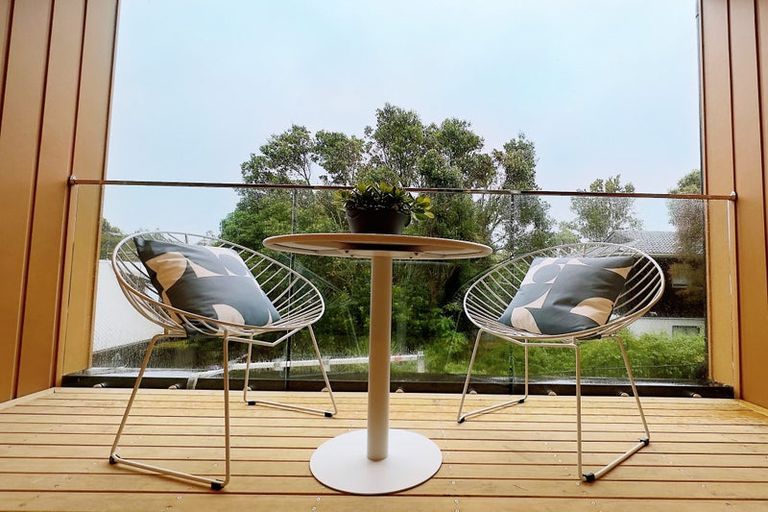 Photo of property in 11/9 Schnapper Rock Road, Greenhithe, Auckland, 0632