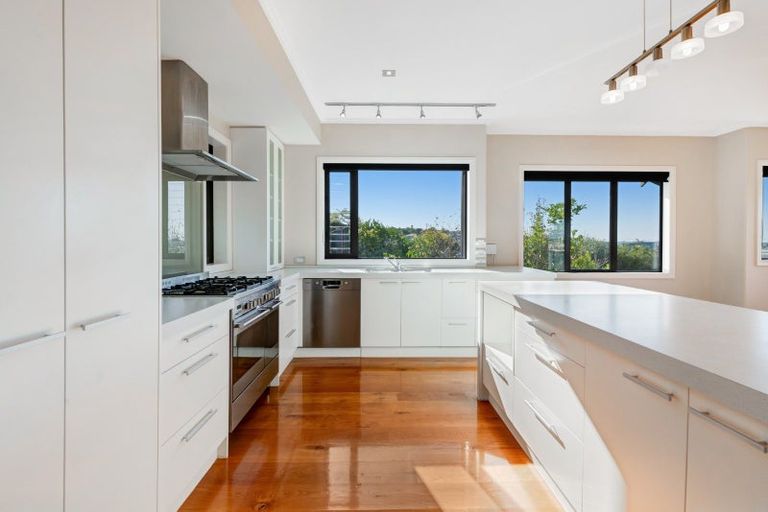 Photo of property in 21 Bayview Park Lane, Orewa, 0931