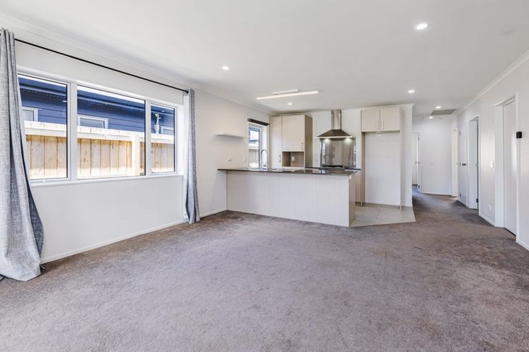 Photo of property in 20 Harore Road, Takanini, 2112