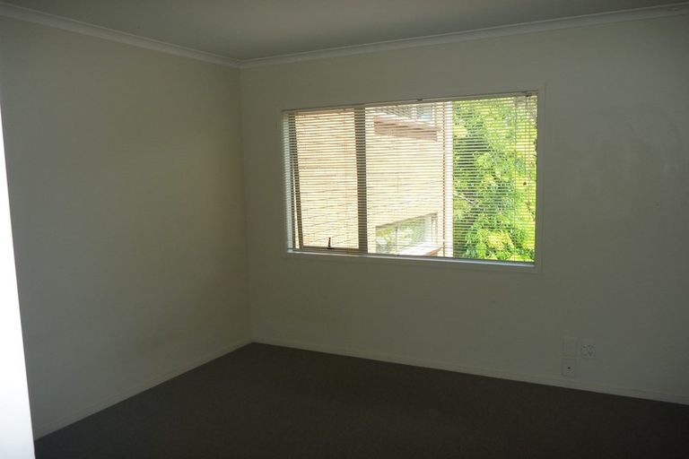 Photo of property in 16 Catrina Avenue, Birkenhead, Auckland, 0626