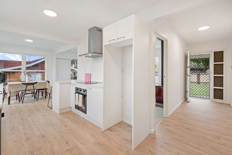 Photo of property in 42 Ray Small Drive, Pahurehure, Papakura, 2113