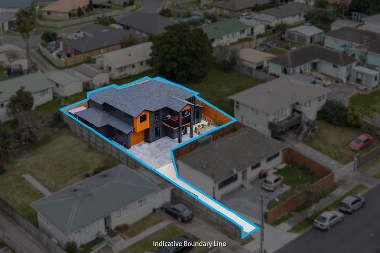 Photo of property in 29a Plumley Crescent, Mangere, Auckland, 2022