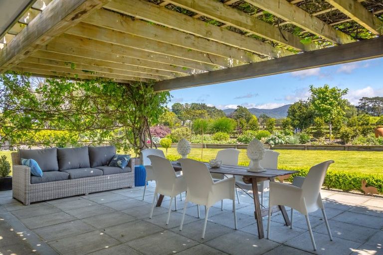 Photo of property in 95d Kuratawhiti Street, Greytown, 5794